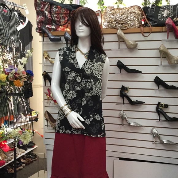 EMILY Gorgeous 2 Pieces Skirt & Matching Jacket Embellished Trim Skirt Size 22W - Picture 6 of 13